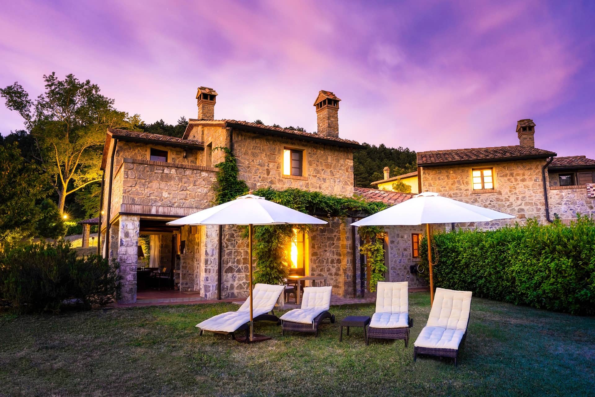 Sabacini villa garden and outdoor area in Tuscany countryside